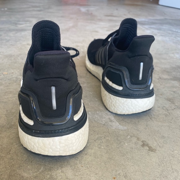 SOLD Adidas 2020 Ultraboosts Size 10 - Picture 4 of 4